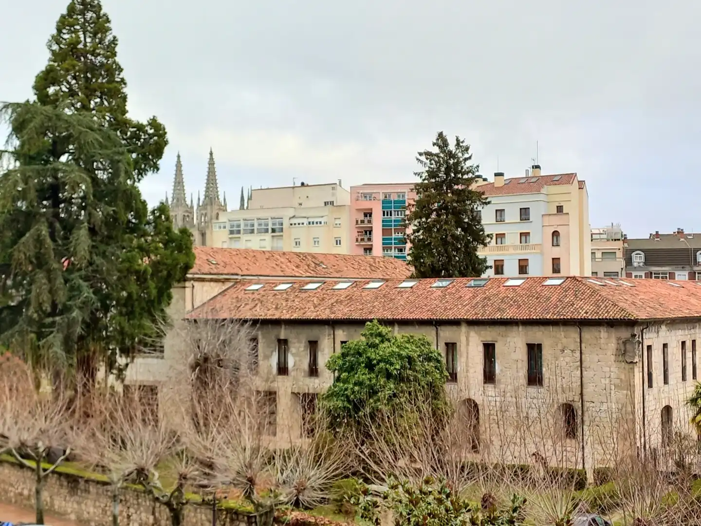 Vista exterior de Pis en venda en Burgos amb Calefacció, Parquet i Terrassa