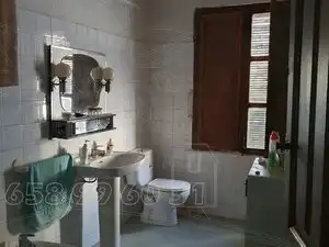 Casa con terraza en venta en Calle Humilladero, imagen 2