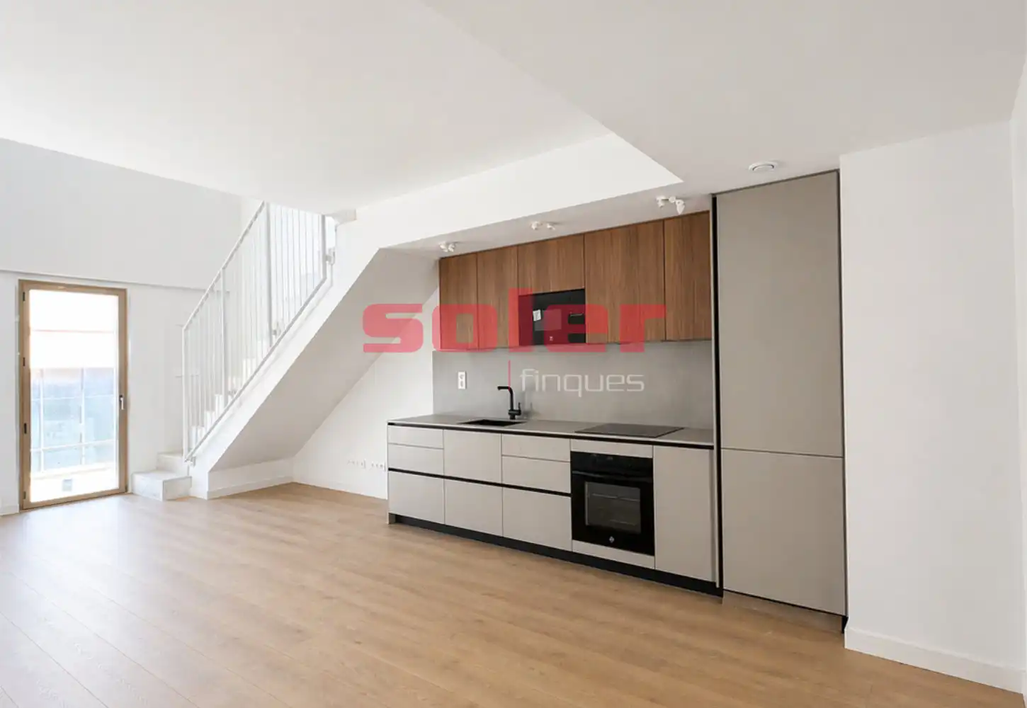 Dúplex con ascensor en venta en Carrer del Castell