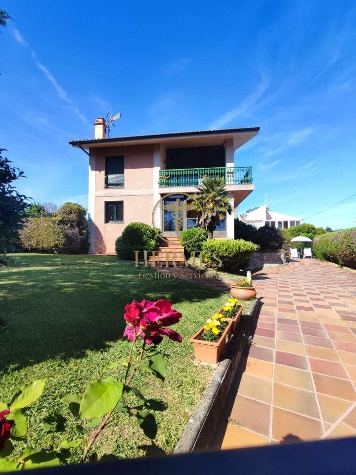 House or chalet for sale in Nigrán centro, Nigrán