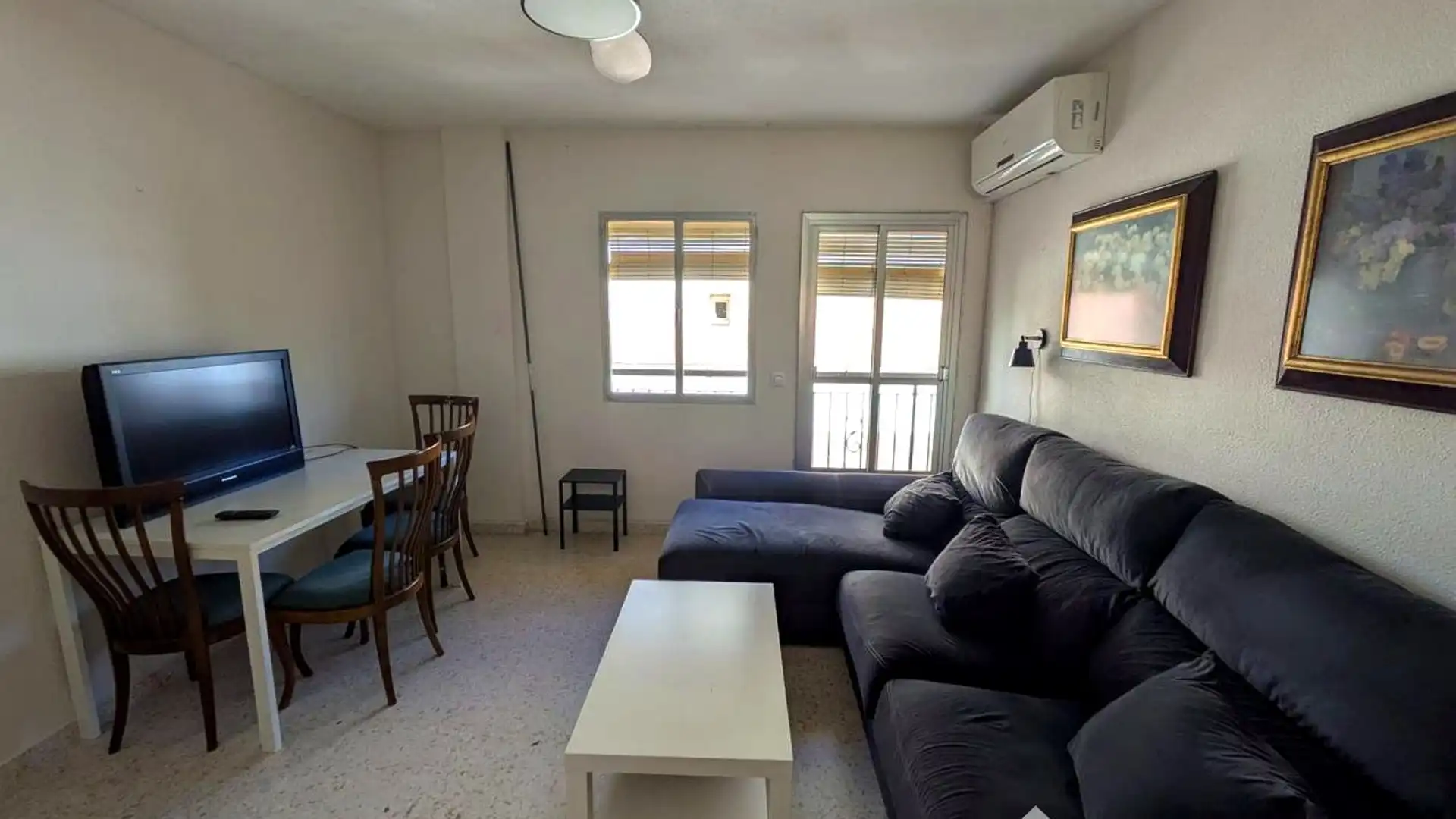 Sala de estar de Piso de alquiler en Linares con Aire acondicionado y Amueblado