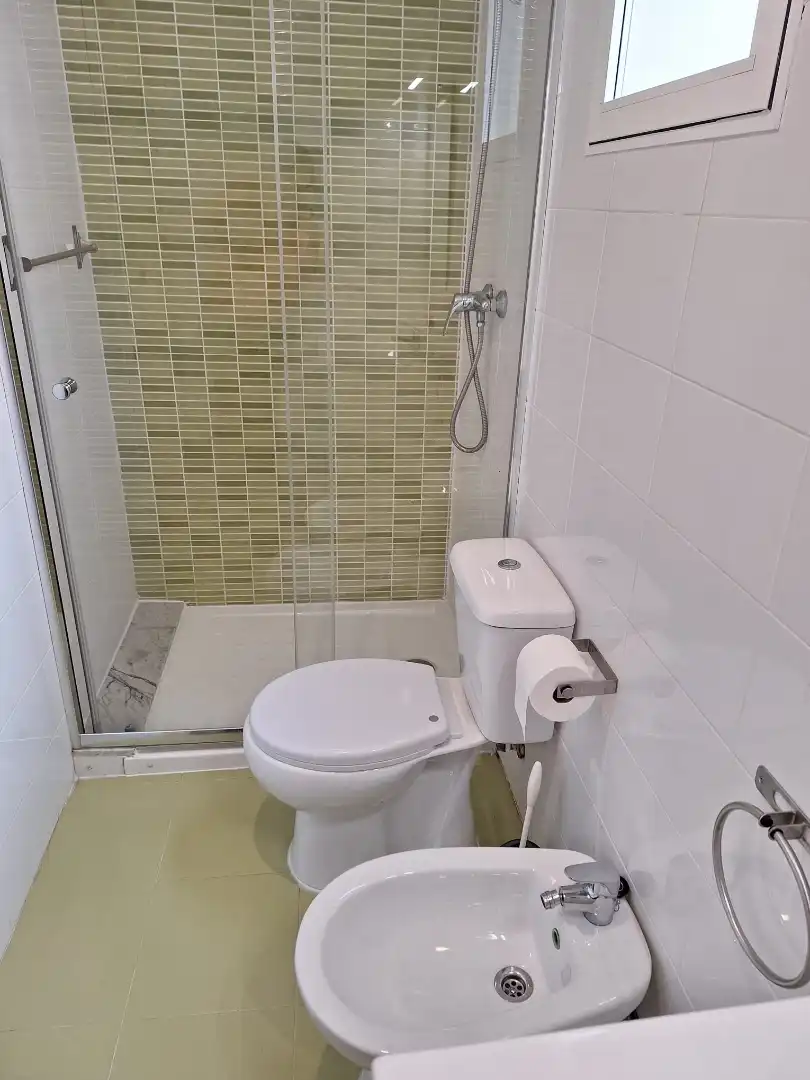 Dachboden zur Miete in Carrer del Poeta Llorente, Centro Ciudad