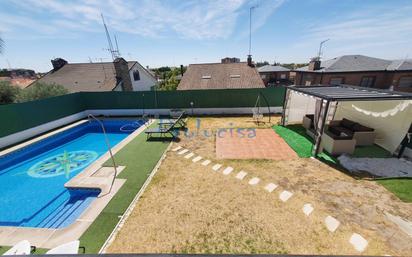 Piscina de Casa o xalet en venda en Moraleja de Enmedio amb Aire condicionat, Calefacció i Jardí privat