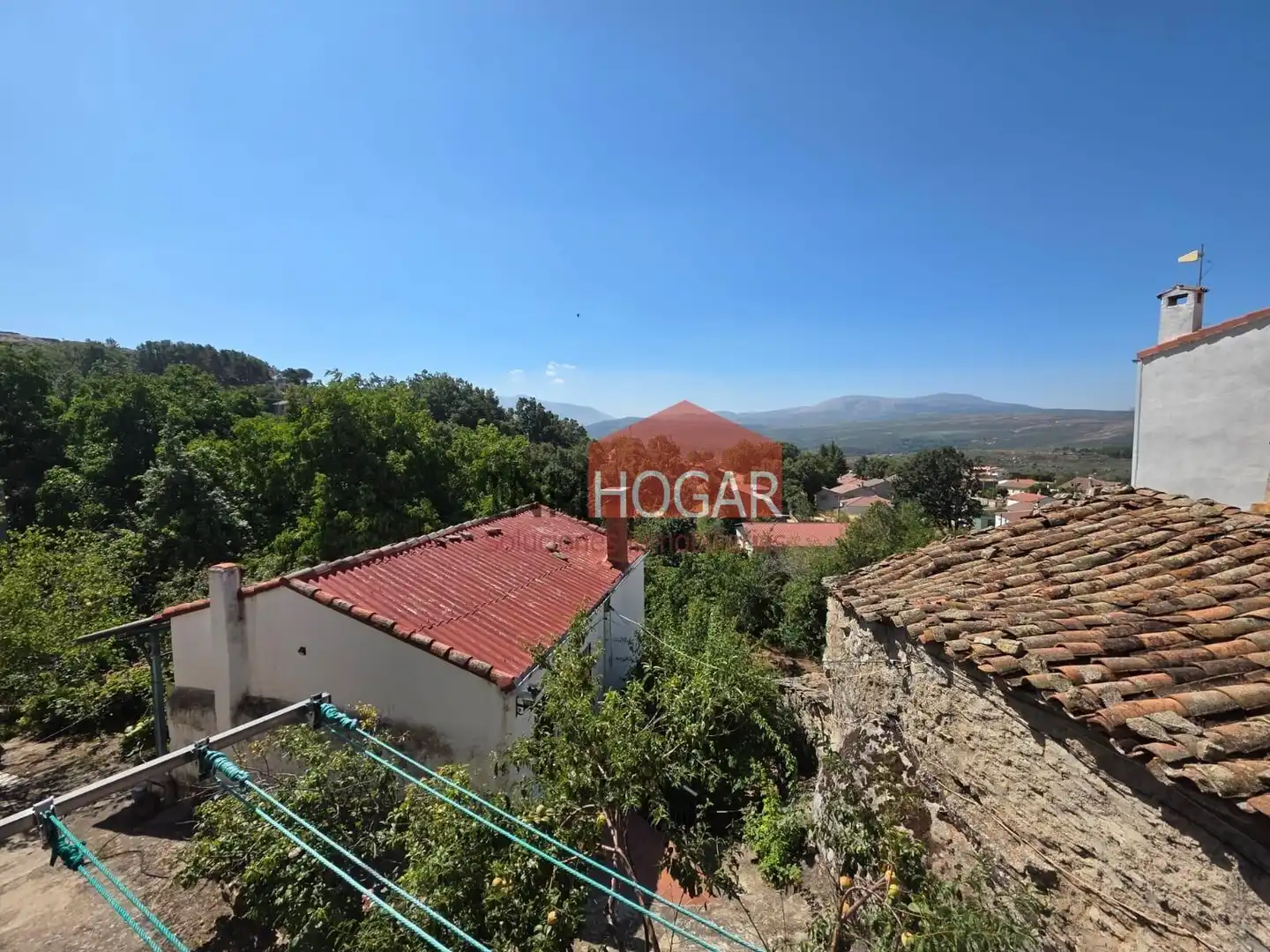 Vista exterior de Casa o chalet en venta en Navalosa con Calefacción, Terraza y Amueblado