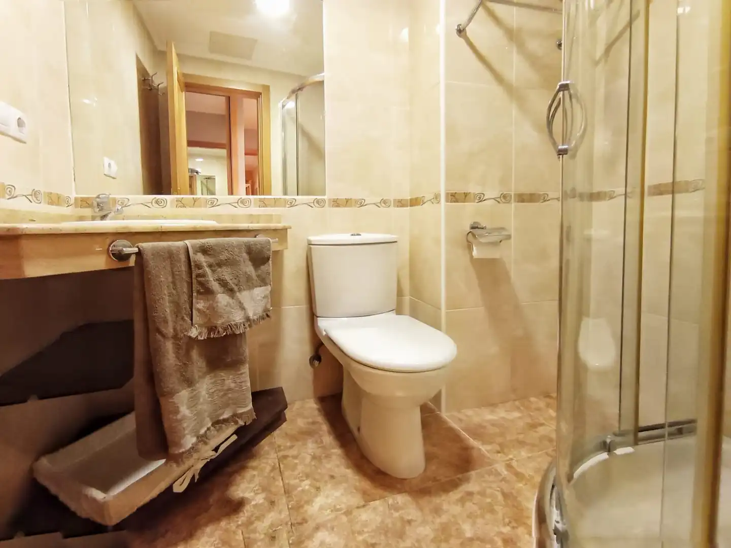 Badezimmer von Wohnung zur Miete in Pontevedra Capital  mit Heizung und Möbliert