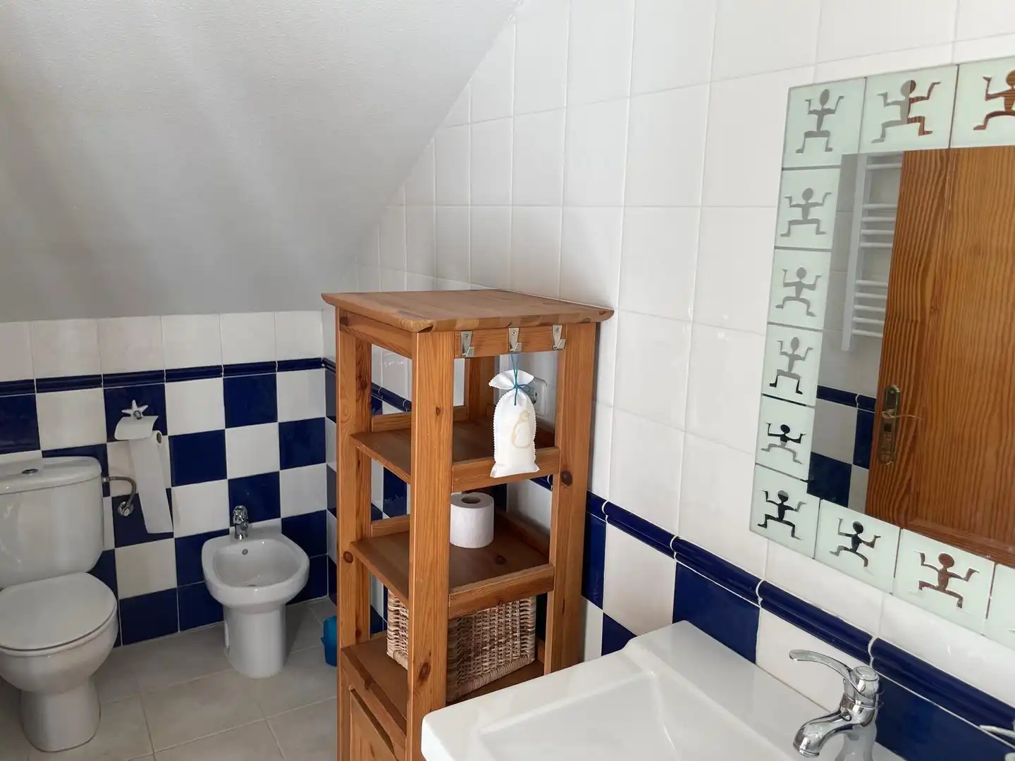 Bany de Dúplex de lloguer en Santa Pola amb Aire condicionat, Calefacció i Jardí privat