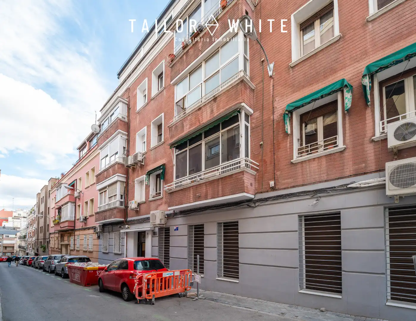Außenansicht von Wohnung zum Verkauf in Madrid mit Klimaanlage