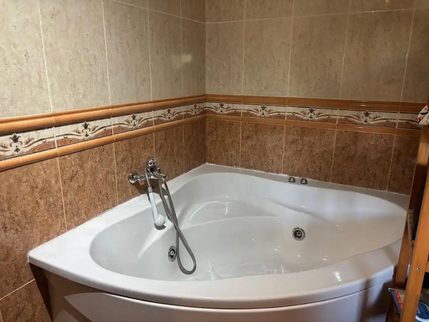 Bany de Pis en venda en Siero amb Jardí privat i Traster