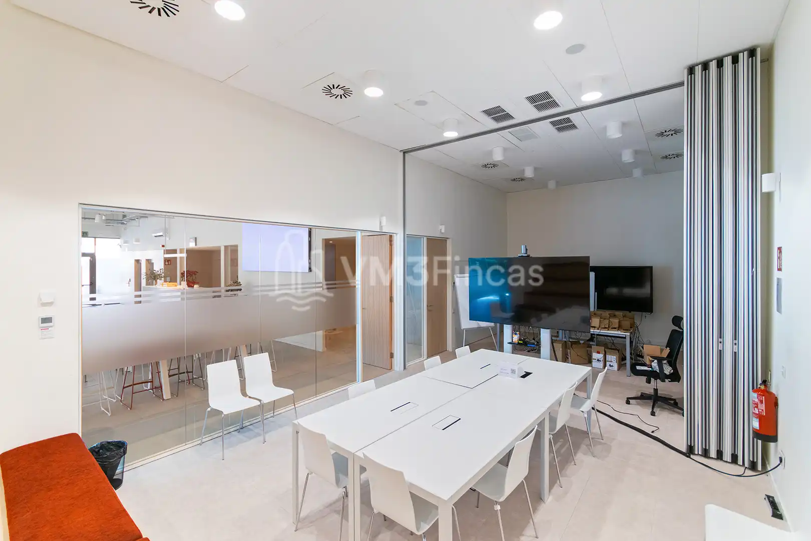 Oficina de lloguer a Carrer Albert Einstein, Almeda - El Corte Inglés