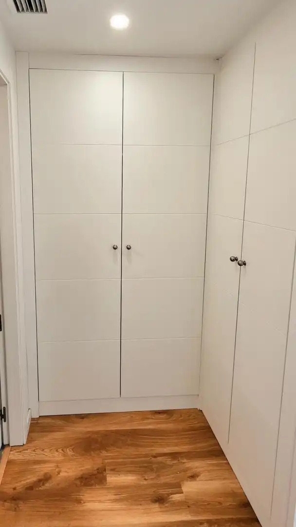 Bany de Pis en venda en San Juan de Aznalfarache amb Aire condicionat, Jardí privat i Parquet