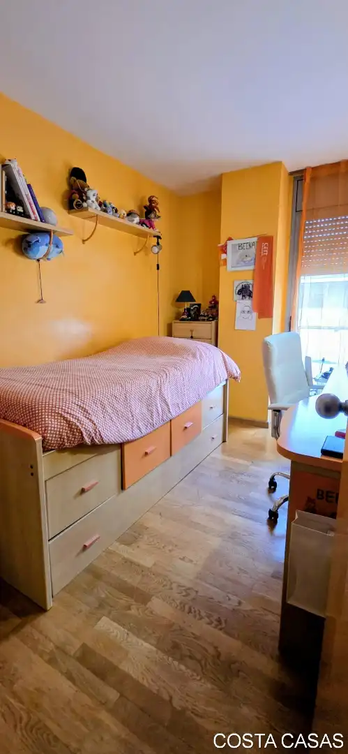 Bedroom of Duplexes for sale in Castelldefels  with Air Conditioner, Heating and Parquet flooring
