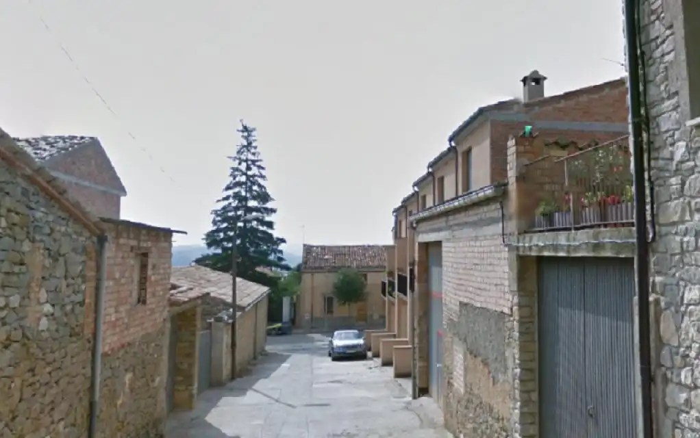 Vista exterior de Edifici en venda en Vilanova de Meià