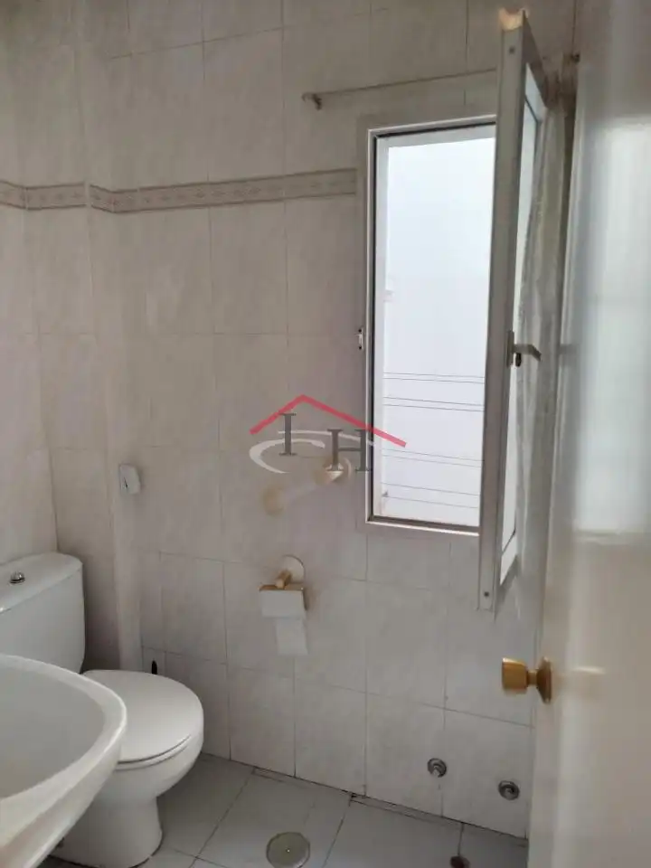 Baño de Piso en venta en León Capital  con Calefacción, Terraza y Trastero
