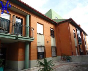 Vista exterior de Dúplex en venda en San Cristóbal de la Cuesta amb Calefacció, Terrassa i Balcó