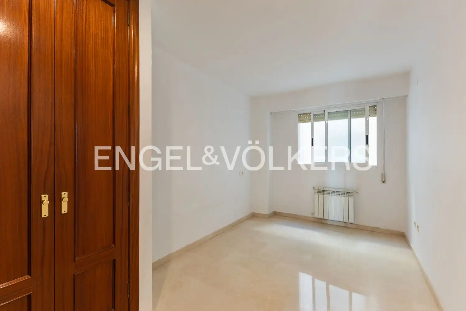 Piso de alquiler en Valencia con Aire acondicionado, Calefacción y Trastero