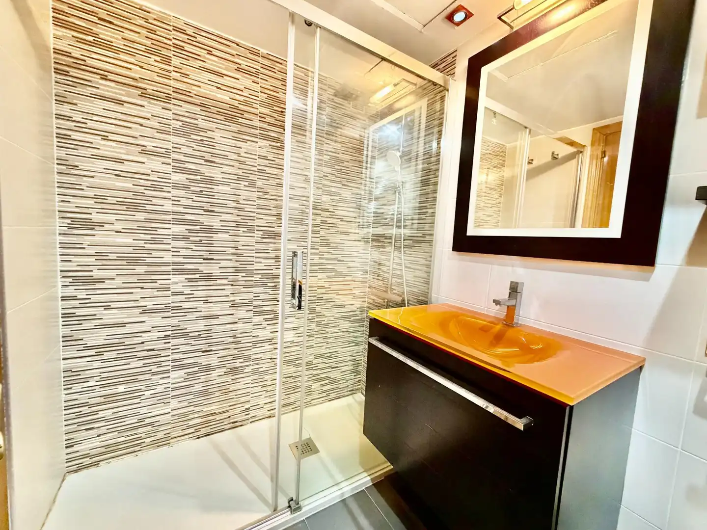 Baño de Piso en venta en Madrid con Aire acondicionado, Calefacción y Trastero