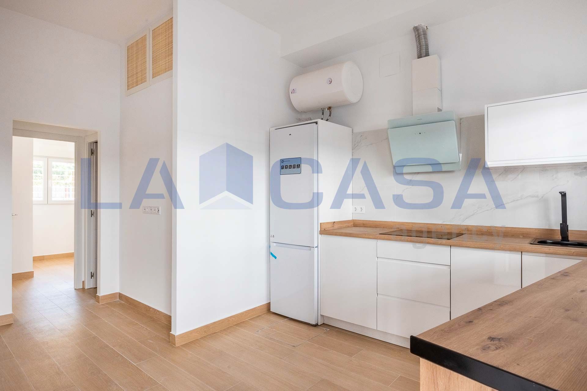 Kitchen of Planta baja for sale in  Sevilla Capital