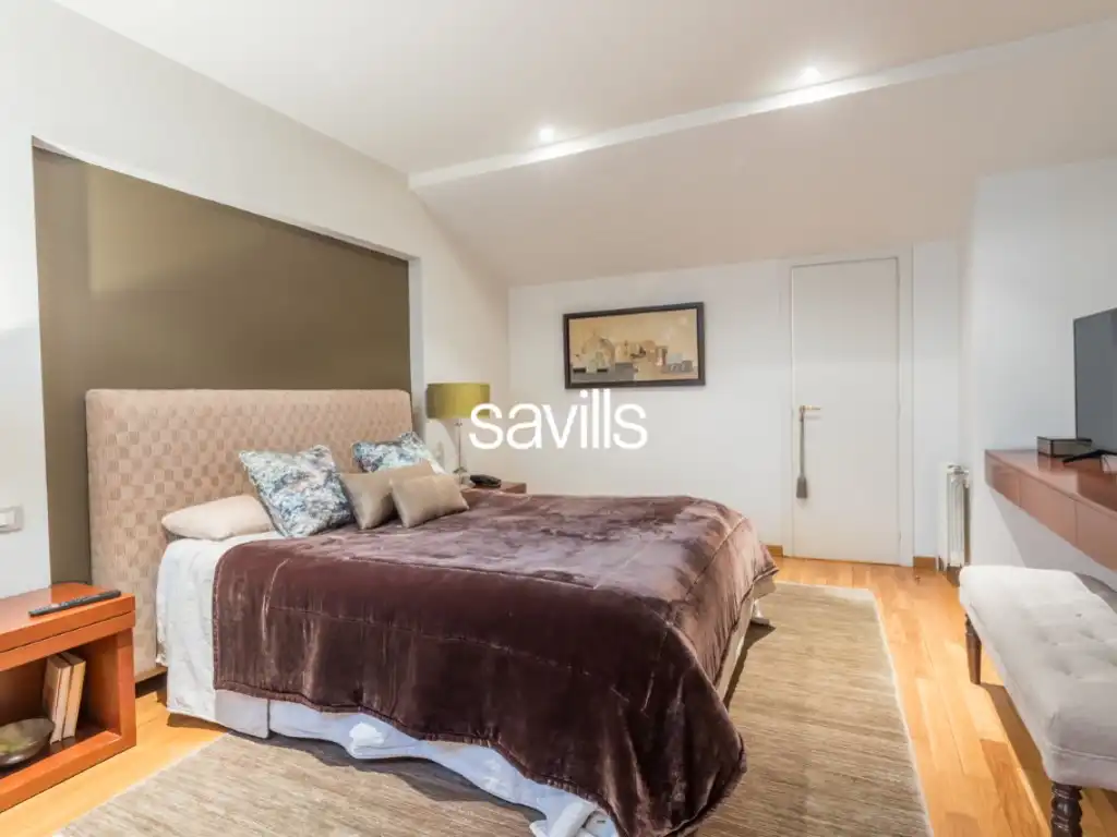 Schlafzimmer von Wohnungen zum Verkauf in Barcelona mit Schwimmbad und Balkon