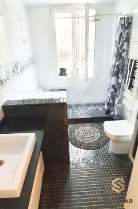 Baño de Piso de alquiler en Bilbao  con Calefacción y Terraza