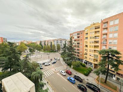 Vista exterior de Pis en venda en Badajoz Capital amb Aire condicionat, Terrassa i Traster