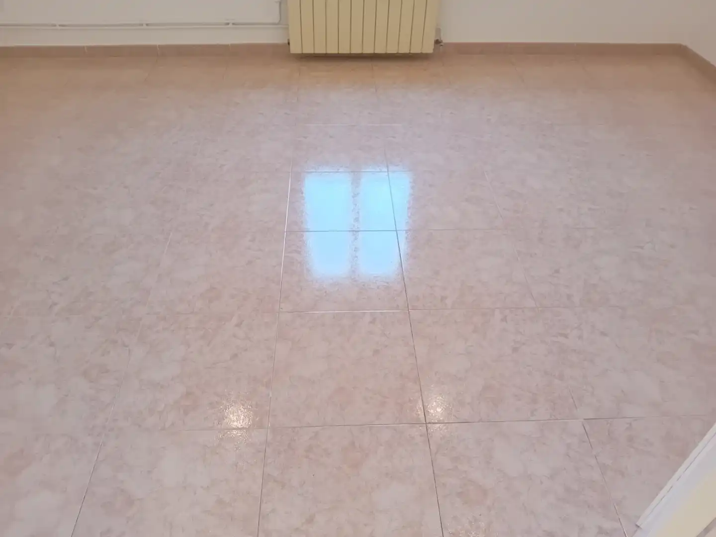 Piso en venta en Girona con Calefacción, Terraza y Internet