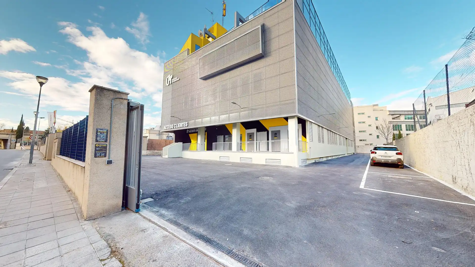 Vista exterior de Traster de lloguer en Pozuelo de Alarcón amb Alarma