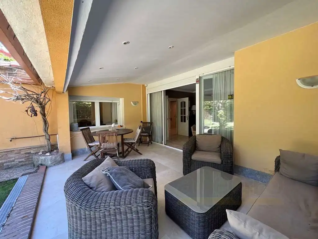 Terrassa de Casa o xalet en venda en Galapagar amb Aire condicionat, Jardí privat i Piscina