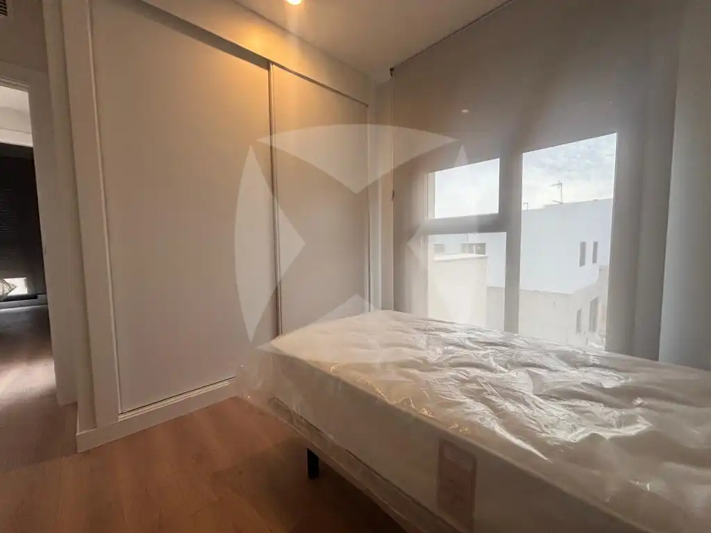 Schlafzimmer von Wohnung zur Miete in Badajoz mit Klimaanlage, Privatgarten und Terrasse