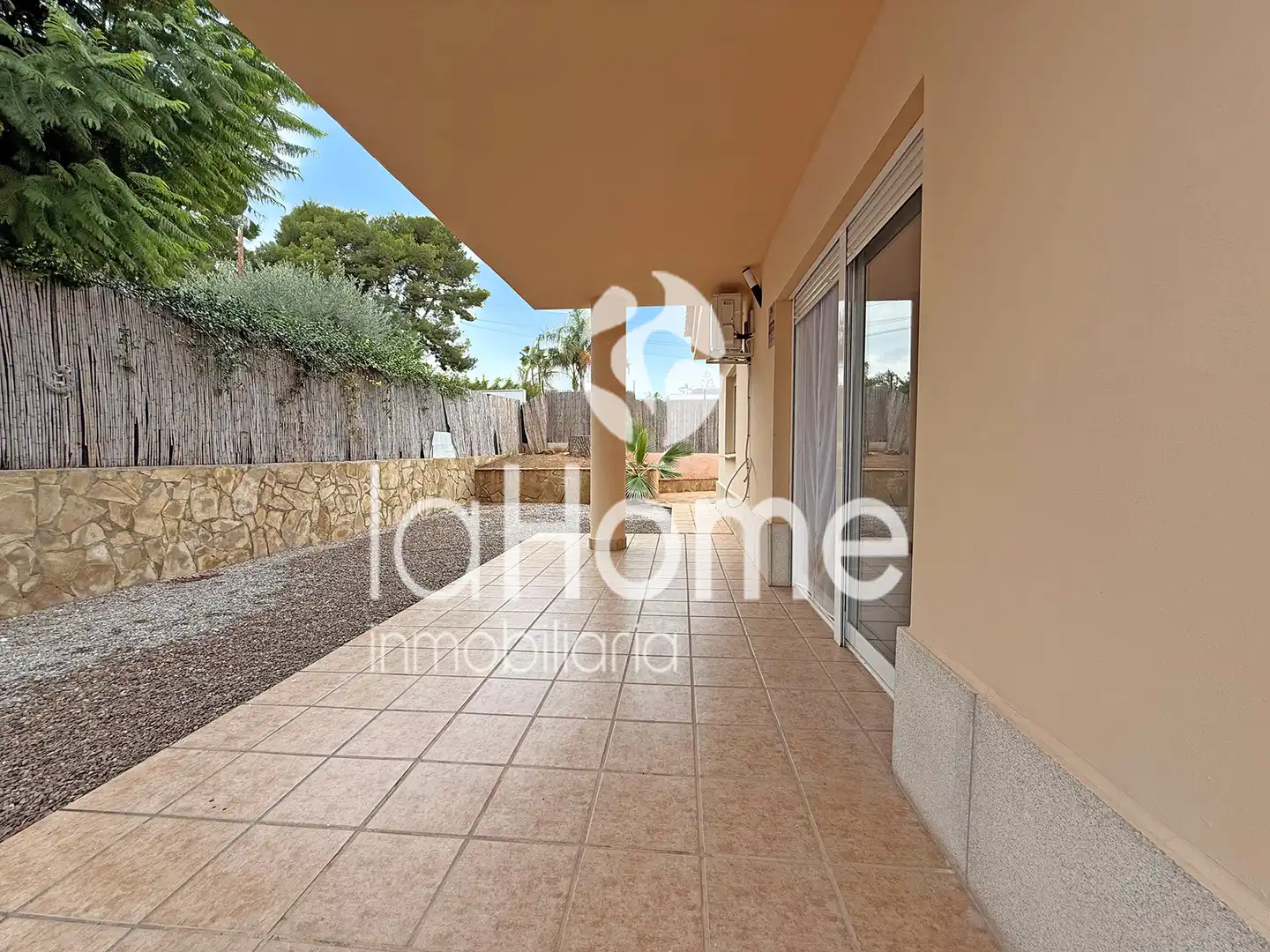 Vista exterior de Casa o chalet de alquiler en Bétera con Aire acondicionado, Calefacción y Jardín privado