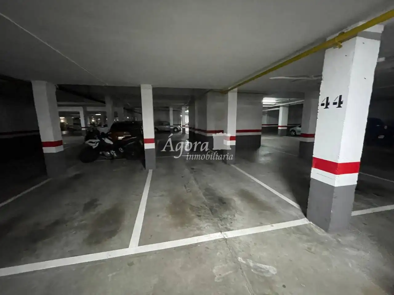 Parking de Dúplex en venta en Valladolid con Calefacción, Parquet y Terraza