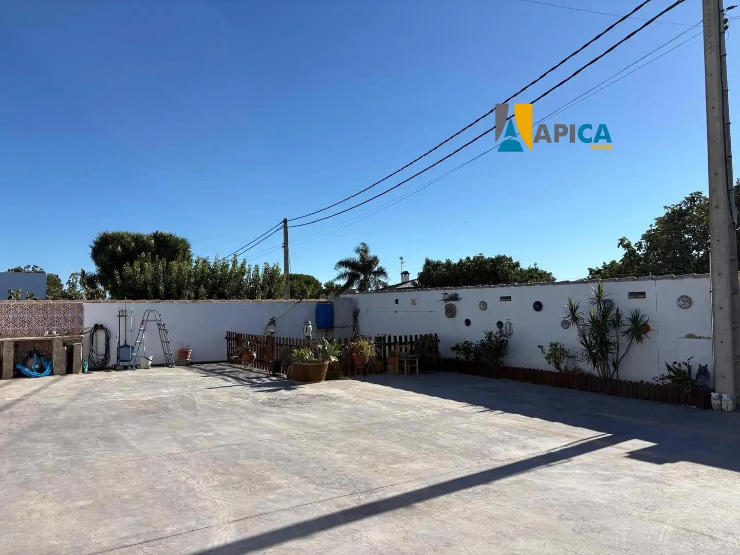 Garden of Houses for sale in Chiclana de la Frontera  with Air Conditioner, Terrace and Storage room