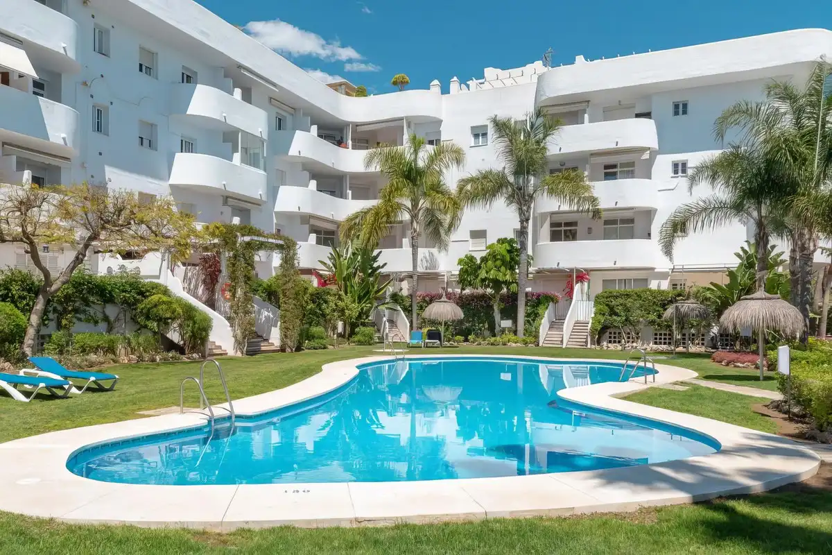 Exterior view of Ground floor for sale in Marbella  with Air Conditioner, Terrace and Storage room