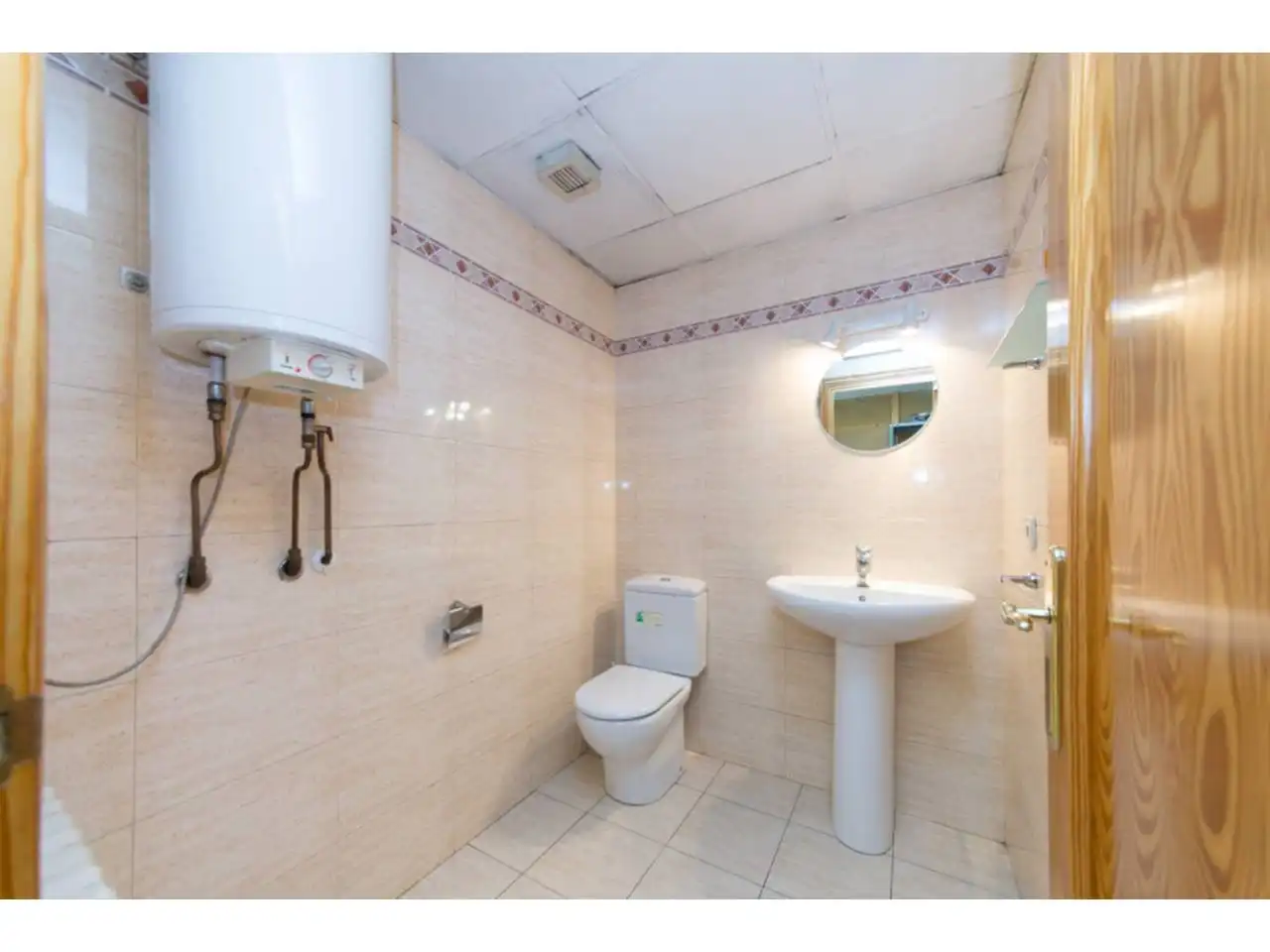 Baño de Local de alquiler en Andorra la Vella