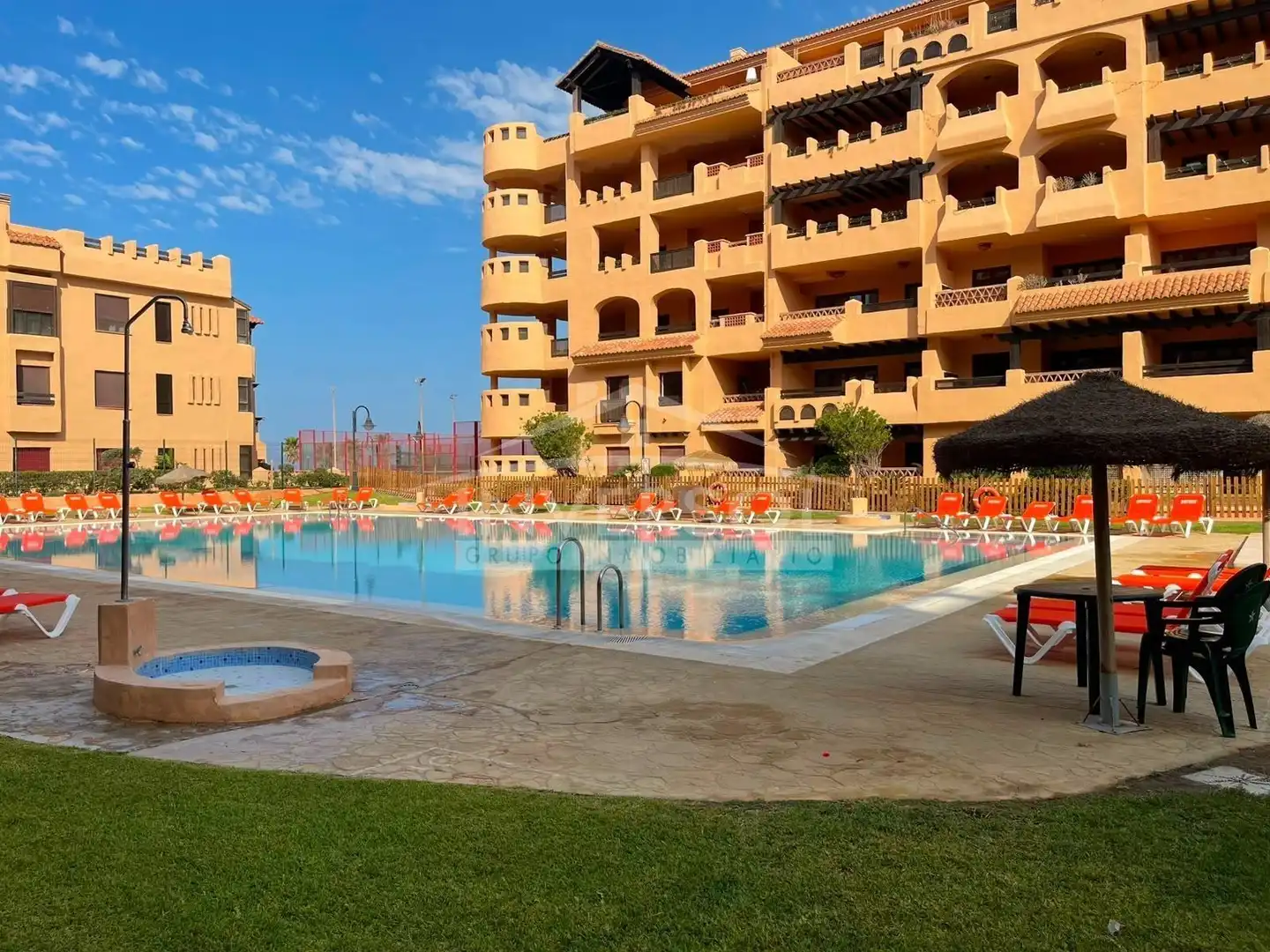 Piscina de Piso en venta en El Ejido con Terraza, Horno y Balcón