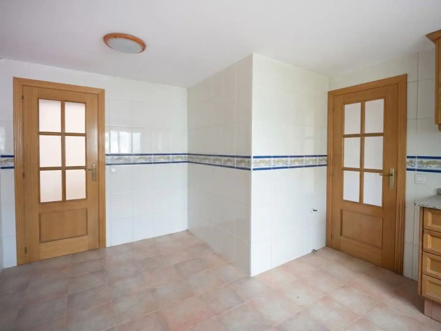 Bathroom of Detached homes for sale in Macastre  with Terrace