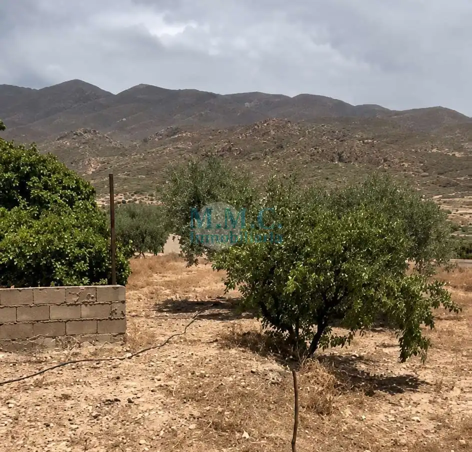 Residential land for sale in Canjáyar