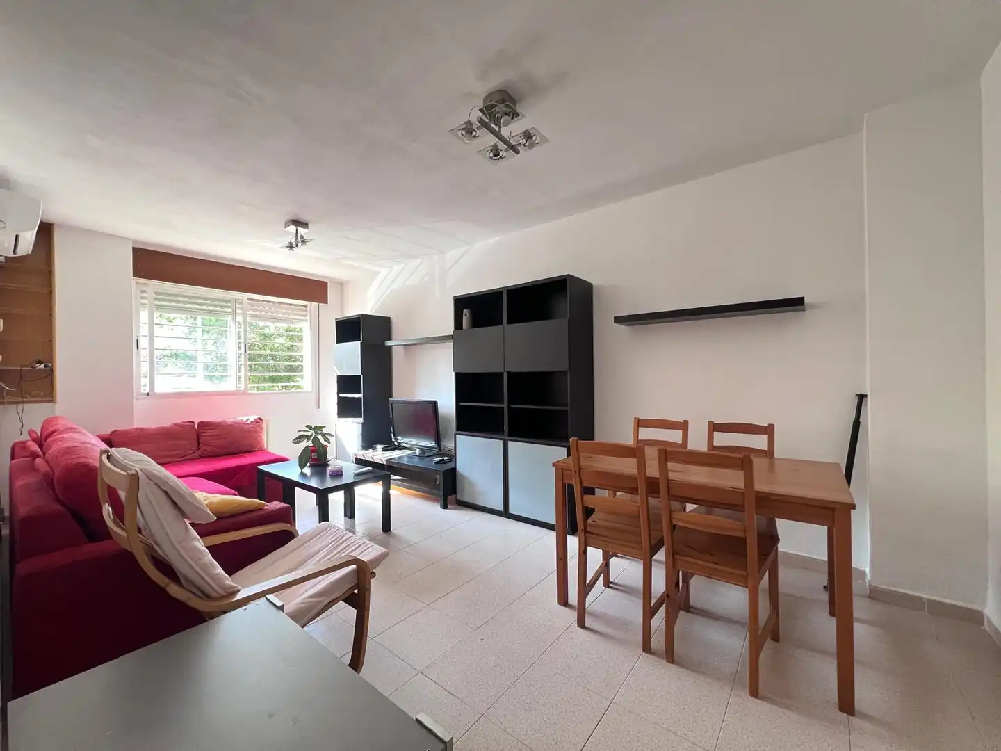 Sala d'estar de Apartament en venda en Cáceres amb Traster i Moblat