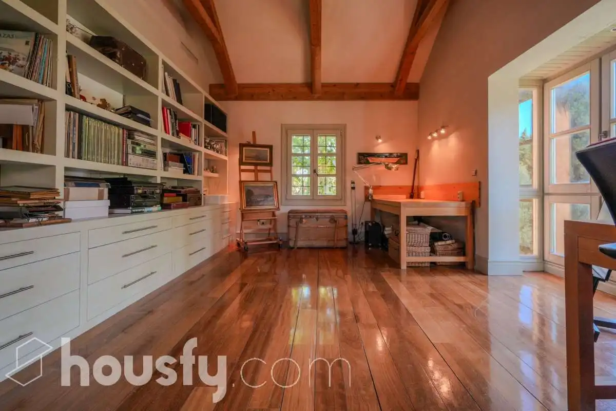 Bedroom of Houses for sale in Pozuelo de Alarcón  with Air Conditioner, Heating and Private garden