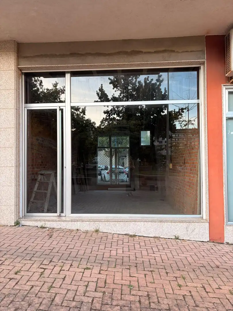 Vista exterior de Local de lloguer en Vigo 