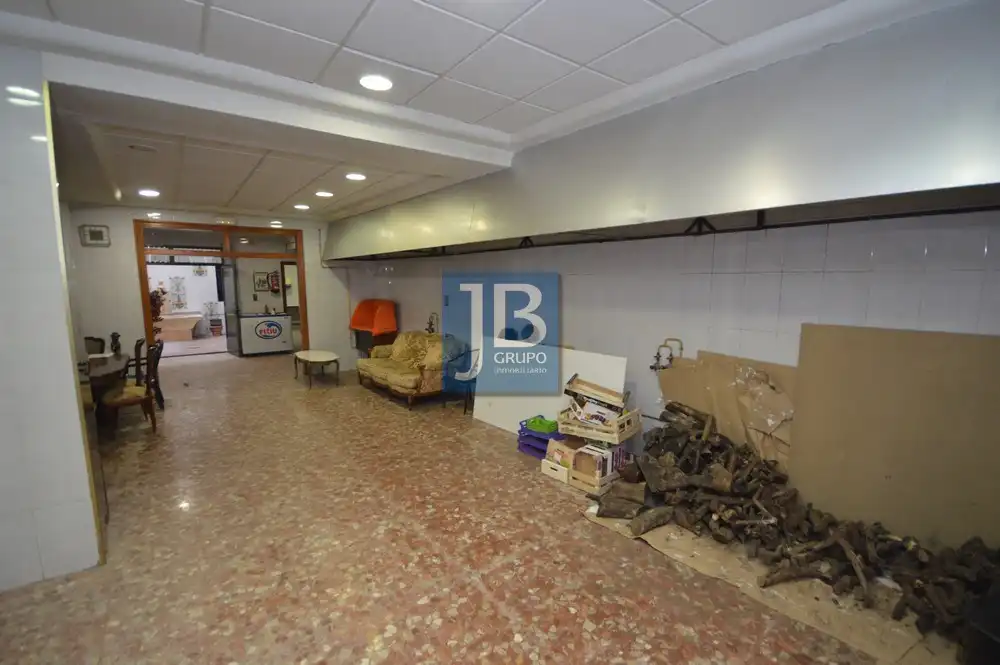 Local comercial en venda a Carrer de la Calderería, imagen 3