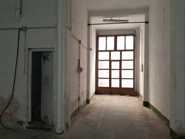 Business premises for sale in Calle de Daroca 17