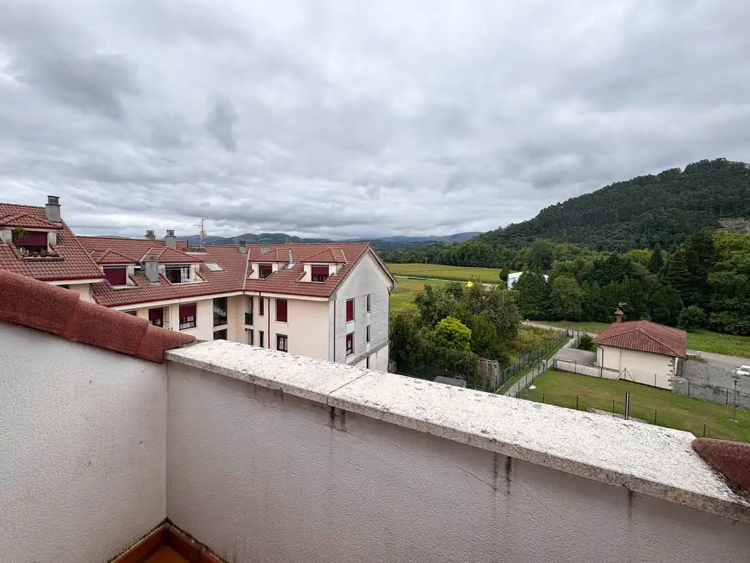 Terrasse von Dachboden zur Miete in Entrambasaguas mit Heizung, Terrasse und Schwimmbad