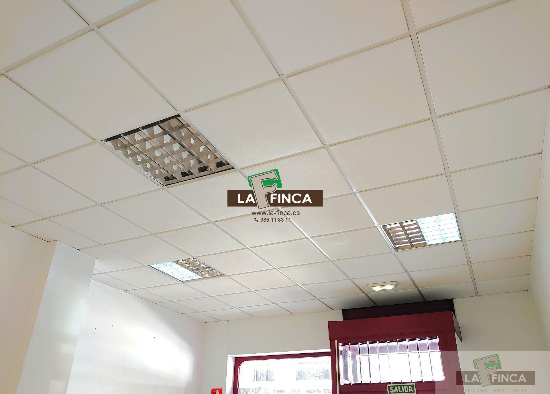 Premises for sale in Plaza de América