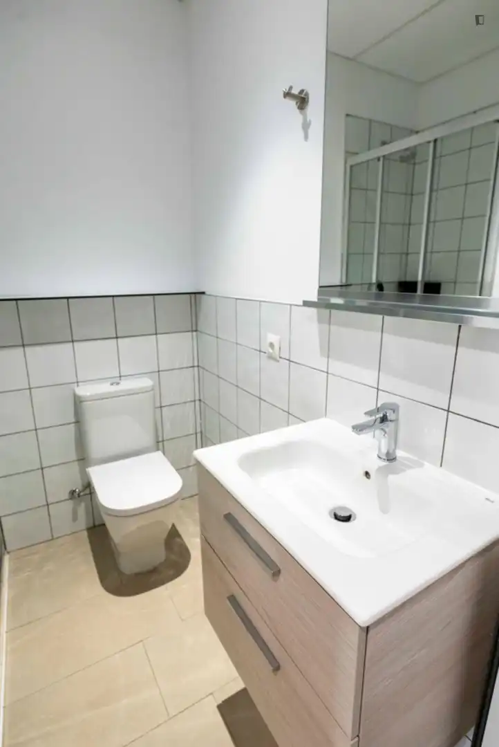 Badezimmer von Wohnung zur untervermieten in Beiro