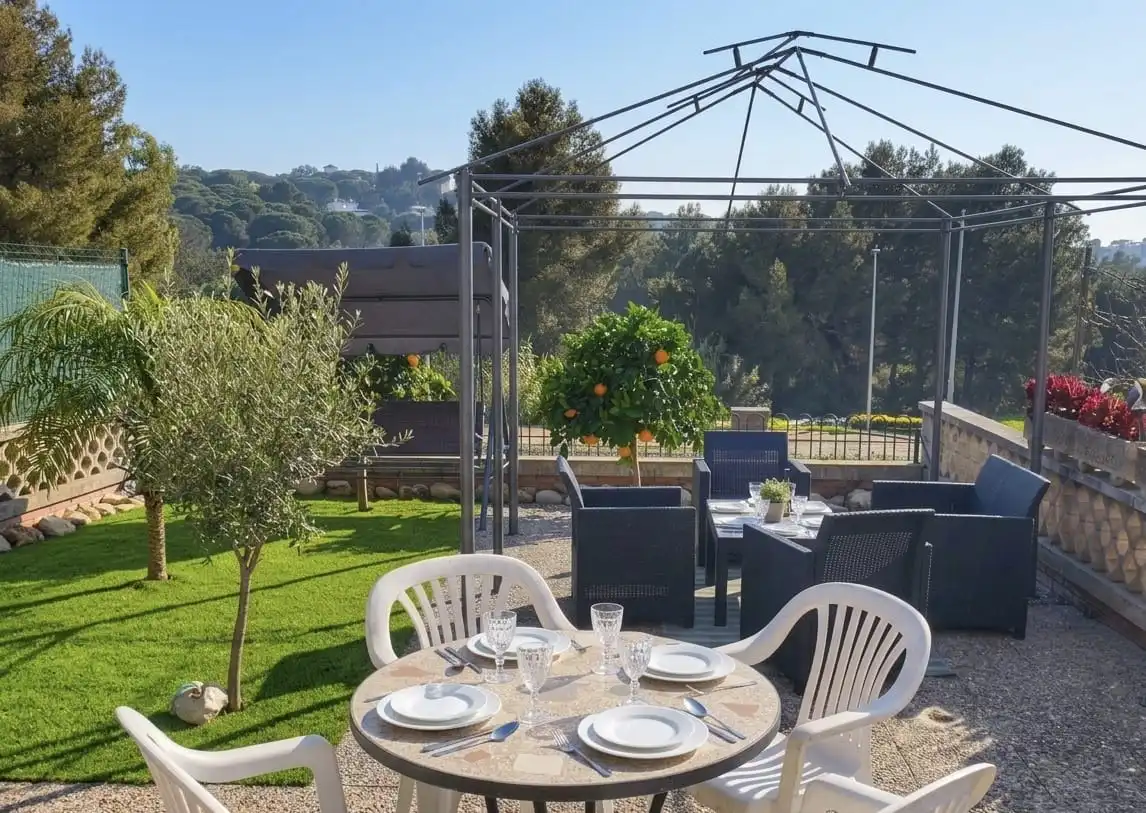 Terrasse von Wohnungen zum Verkauf in Lloret de Mar mit Heizung, Privatgarten und Terrasse