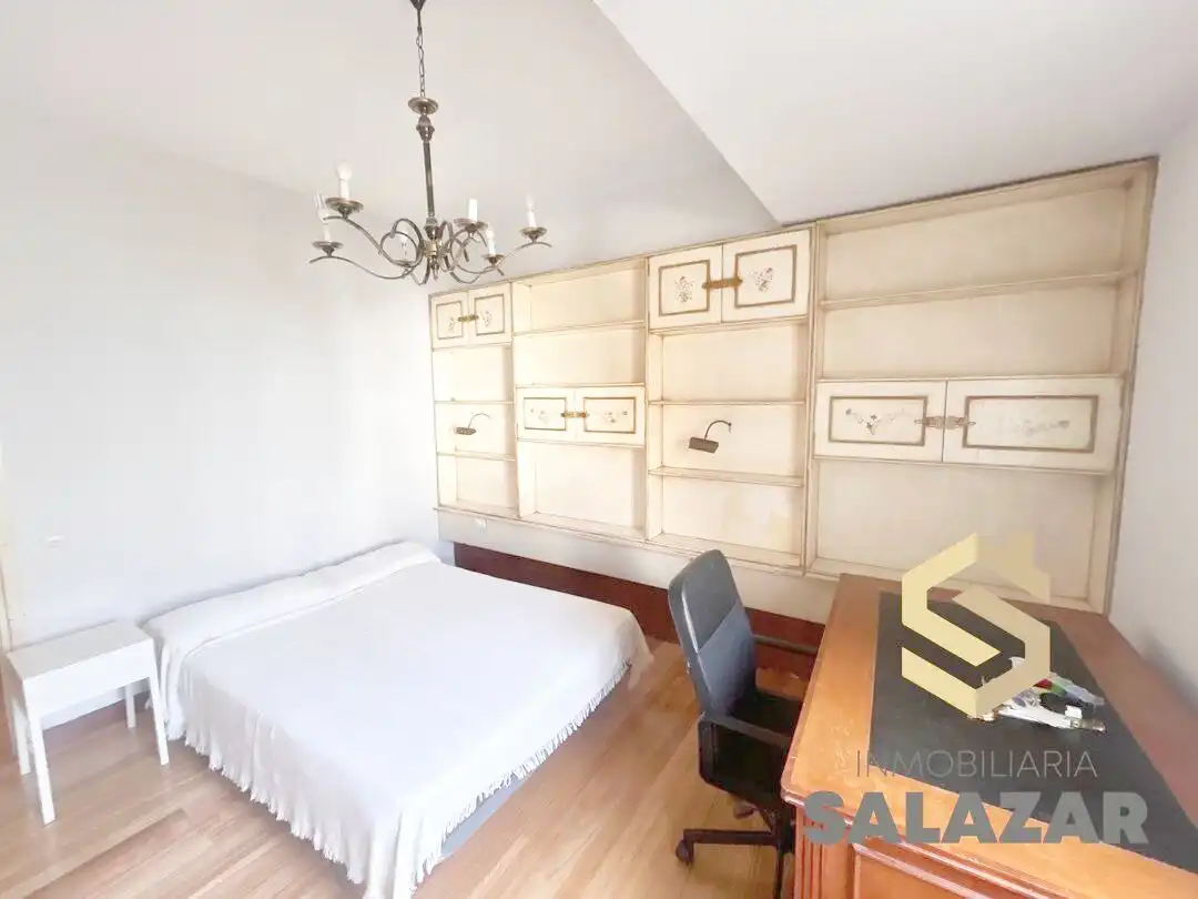 Schlafzimmer von Wohnung zur Miete in Bilbao  mit Heizung