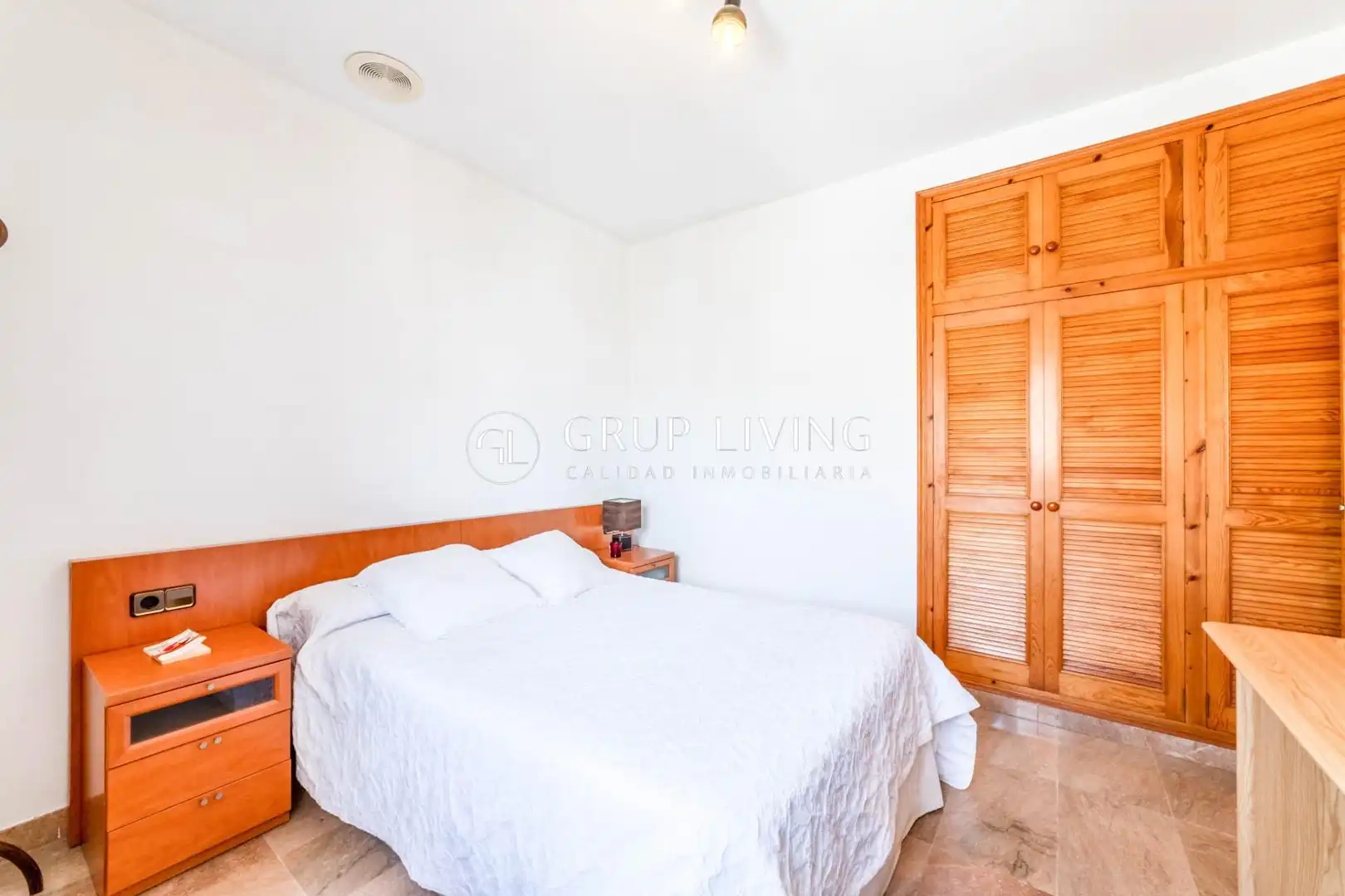 Habitación de Casa o chalet en venta en Vilanova i la Geltrú con Calefacción, Jardín privado y Terraza
