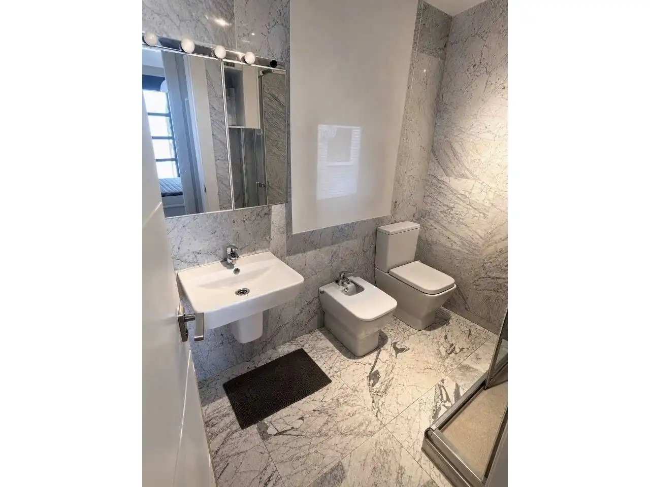 Bathroom of Apartments for rent in  Logroño  with Heating and Furnished