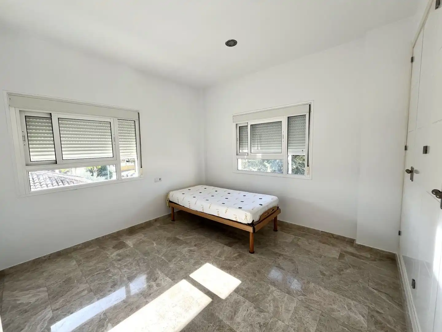 Houses for sale in Parque Atlántico - Ronda este