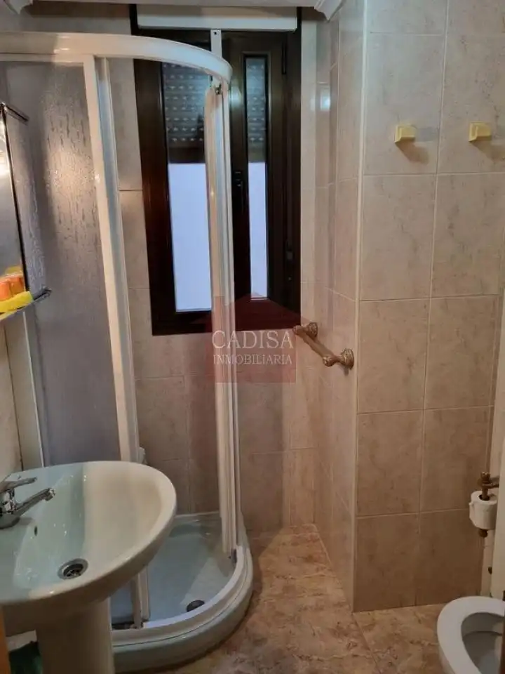 Bathroom of Flat for rent in Salamanca  with Heating, Parquet flooring and Furnished